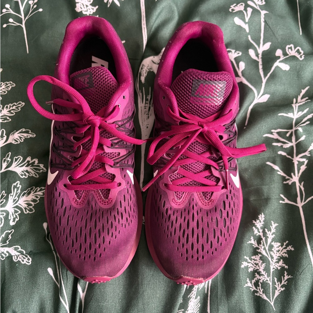 Nike Women's Burgundy Running Shoes